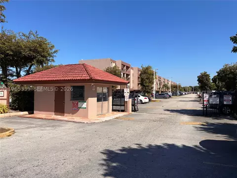 1900 W 68th St #G103, Hialeah, FL 33014 photo 5