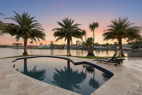 1910 NW 41st St, Oakland Park, FL 33309