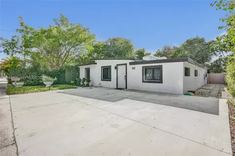 13550 NW 5th Ave, North Miami, FL 33168