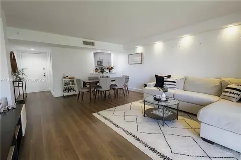 8045 SW 107th Ave #212, Miami, FL 33173
