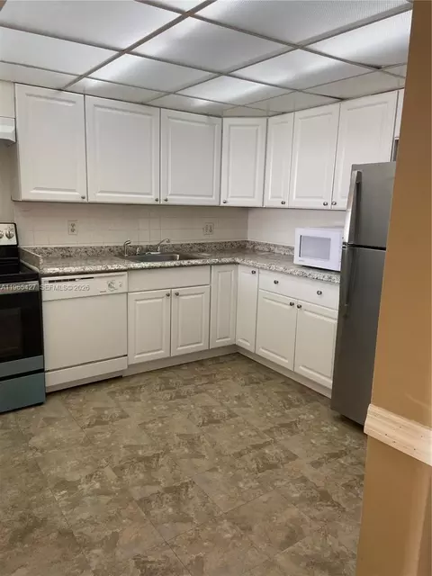 13499 Biscayne Blvd #1506, North Miami, FL 33181