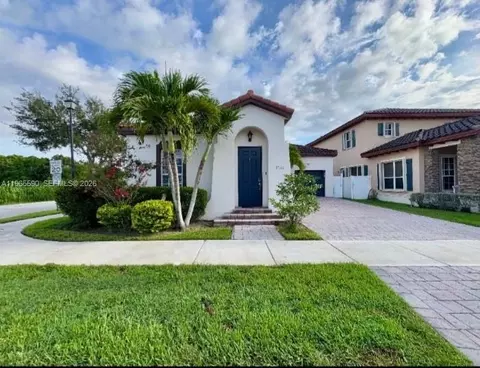 17181 SW 91st St, Miami, FL 33196