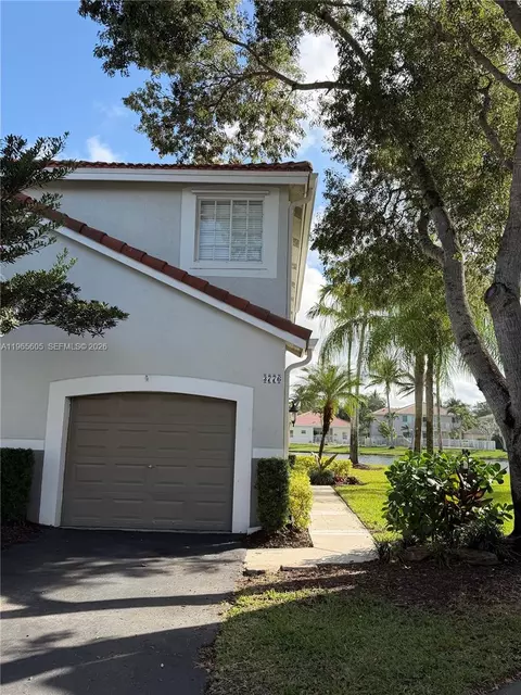 3776 San Simeon Cir, Weston, FL 33331