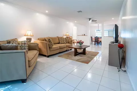 10198 Dovewood Ln #A, Boynton Beach, FL 33436