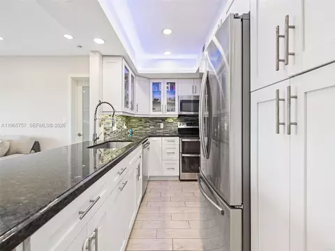 1000 River Reach Dr #516, Fort Lauderdale, FL 33315