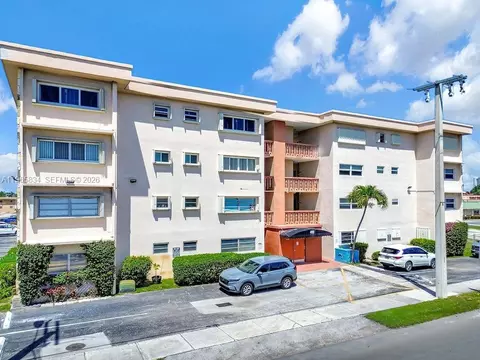 410 SE 2nd St #223, Hallandale Beach, FL 33009