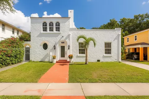 1545 NW 8th Ter, Miami, FL 33125