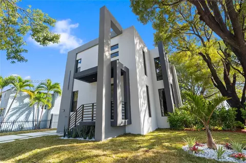 1644 NW 8th Ter, Miami, FL 33125