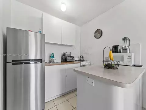 Kitchen - 655 W 70th Pl, Hialeah, FL 33014 photo 1 of 4