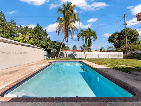 Exterior - 655 W 70th Pl, Hialeah, FL 33014 photo 4 of 11