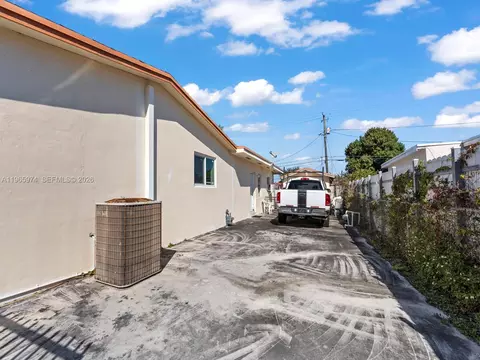 Exterior - 655 W 70th Pl, Hialeah, FL 33014 photo 5 of 11