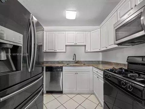 Kitchen - 655 W 70th Pl, Hialeah, FL 33014 photo 4 of 4