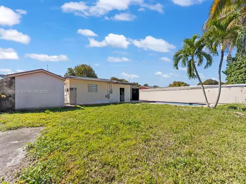Exterior - 655 W 70th Pl, Hialeah, FL 33014 photo 9 of 11