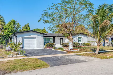 4541 NW 23rd St, Lauderhill, FL 33313