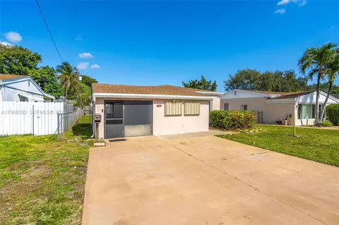 1763 NE 180th St, North Miami Beach, FL 33162
