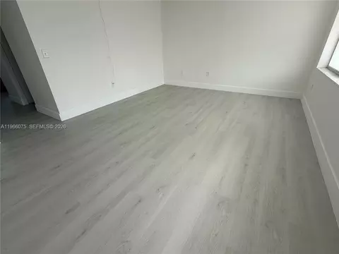 Living - 1104 W 44th St #87, Hialeah, FL 33012 photo 1 of 3