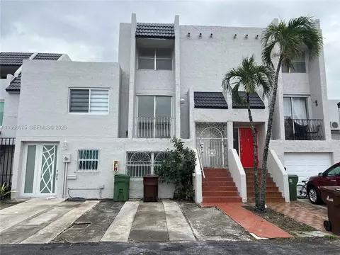 1104 W 44th St #87, Hialeah, FL 33012