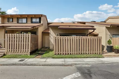 1881 SW 81st Ave, Davie, FL 33324