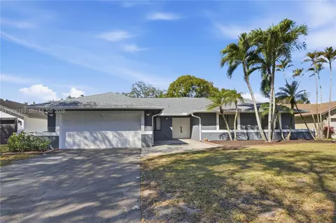 2791 SW 86th Way, Davie, FL 33328