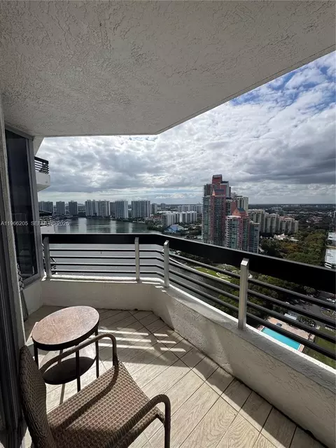 3530 Mystic Pointe Dr #3003, Aventura, FL 33180