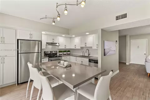 5130 Las Verdes Cir #107, Delray Beach, FL 33484