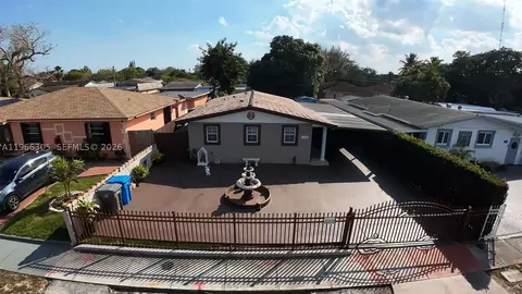 5720 SW 39th St, West Park, FL 33023