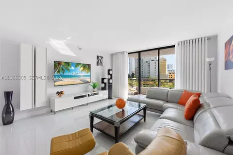 3300 NE 191st St #714, Aventura, FL 33180