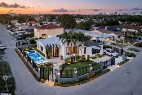 345 SW 36th Ave, Miami, FL 33135