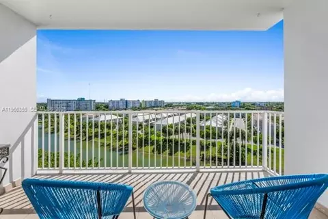 3850 Washington St #910, Hollywood, FL 33021