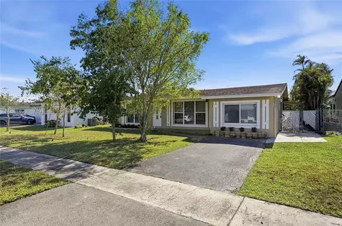 11420 NW 32nd Pl, Sunrise, FL 33323