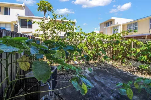 Exterior - 1115 W 38th Ter #50, Hialeah, FL 33012 photo 1 of 1