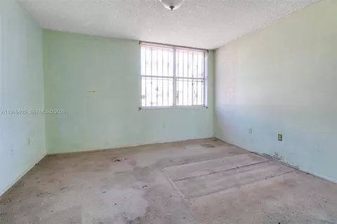 Bedroom - 1115 W 38th Ter #50, Hialeah, FL 33012 photo 1 of 6