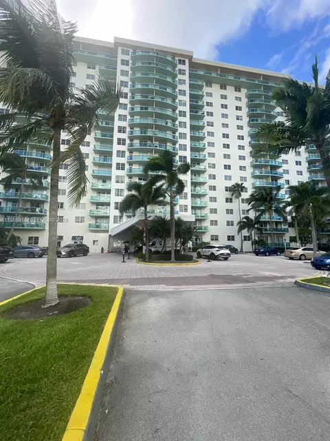 19390 Collins Ave #123, Sunny Isles Beach, FL 33160