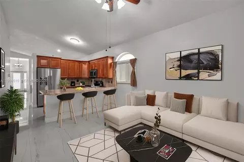 544 NW 159th Ln, Pembroke Pines, FL 33028