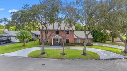 11069 Glenwood Dr, Coral Springs, FL 33065