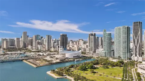 900 Biscayne Blvd #2907, Miami, FL 33132