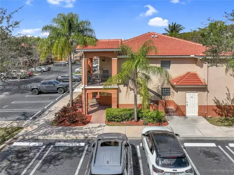 3790 N Jog Rd #206, West Palm Beach, FL 33411