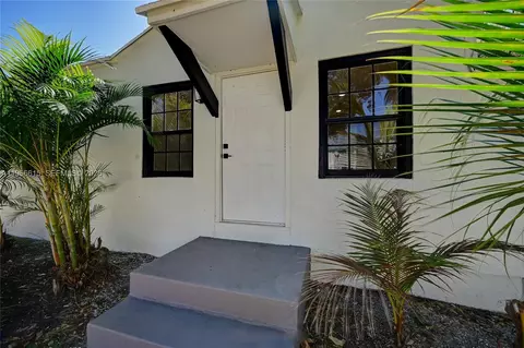 816 Tuscaloosa St, West Palm Beach, FL 33405