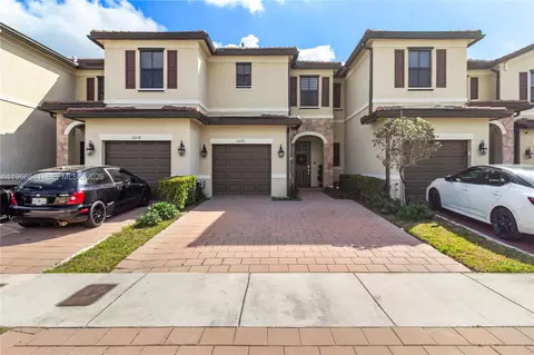 3226 W 108th St, Hialeah, FL 33018