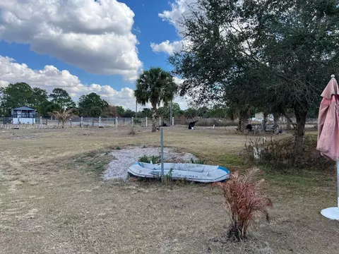 360 S Brida St, Clewiston, FL 33440 photo 3