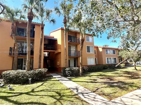 10741 Cleary Blvd #204, Plantation, FL 33324