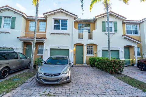 2128 NE 6th St, Homestead, FL 33033