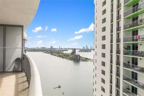 488 NE 18th St #2802, Miami, FL 33132