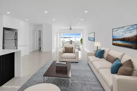 2700 NE 135th St #12, North Miami, FL 33181