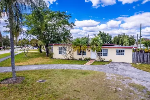 6101 Flagler St, Hollywood, FL 33023