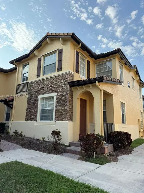 9257 SW 227th St #11, Cutler Bay, FL 33190