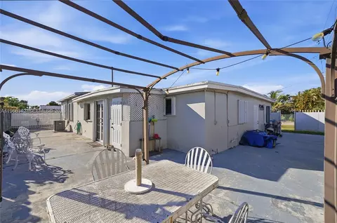 4791 W 3rd Ave, Hialeah, FL 33012 photo 29