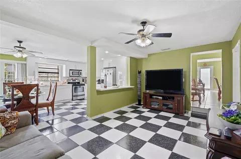 4791 W 3rd Ave, Hialeah, FL 33012 photo 17
