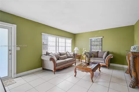 4791 W 3rd Ave, Hialeah, FL 33012 photo 6