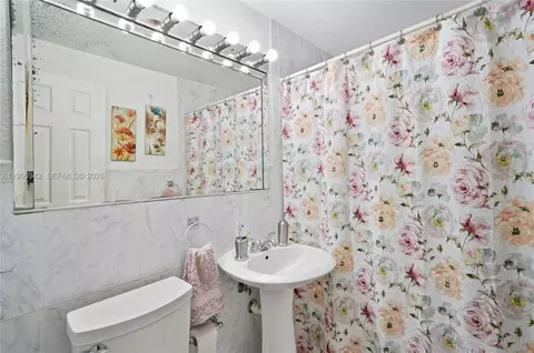 4791 W 3rd Ave, Hialeah, FL 33012 photo 10